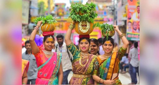 Indian beauty Telangana festival - Stock Illustration [107962426] - PIXTA